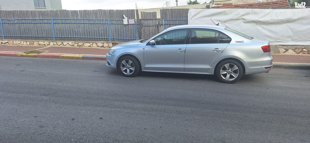 מודעת רכב פולקסווגן ג'טה