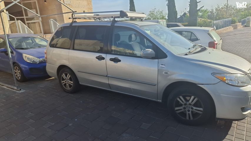 מודעת רכב מאזדה MPV
