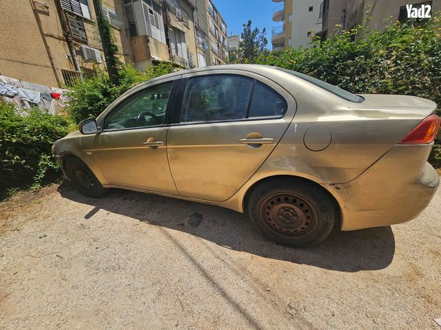 מודעת רכב מיצובישי לנסר