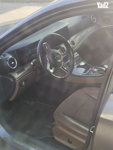 מודעת רכב מרצדס-בנץ E-class