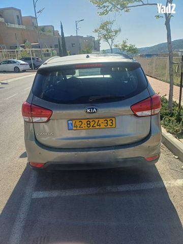 מודעת רכב קיה קארנס