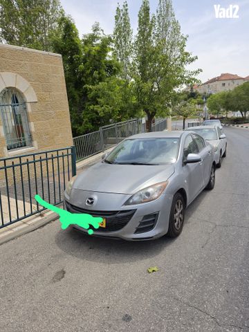 מודעת רכב מאזדה 3