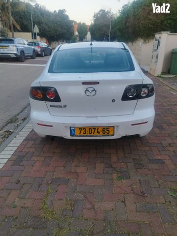 מודעת רכב מאזדה 3