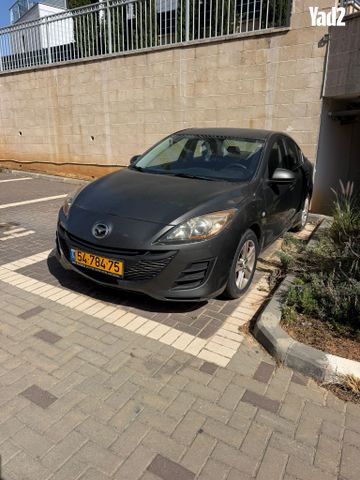 מודעת רכב מאזדה 3