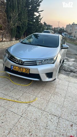 מודעת רכב טויוטה קורולה