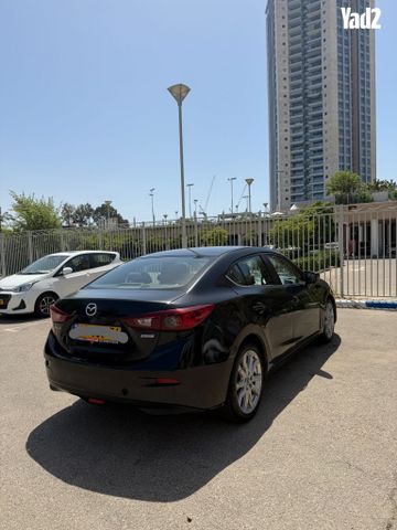 מודעת רכב מאזדה 3