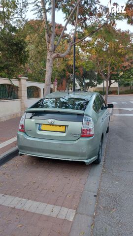 מודעת רכב טויוטה פריוס