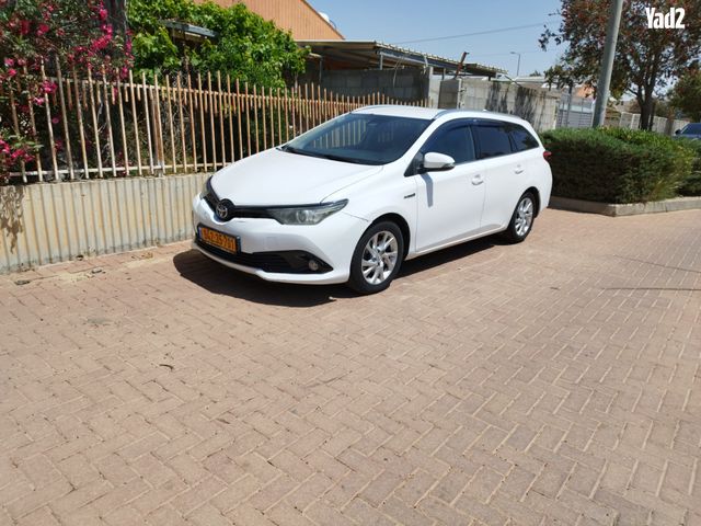 מודעת רכב טויוטה אוריס