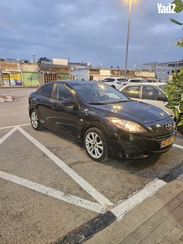 מודעת רכב מאזדה 3