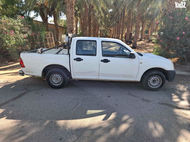 מודעת רכב איסוזו די-מקס