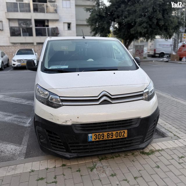 מודעת רכב סיטרואן ג'אמפי