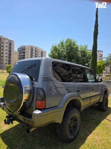 מודעת רכב טויוטה לנד קרוזר
