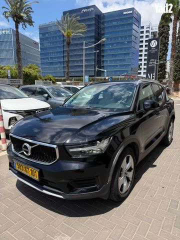 מודעת רכב וולוו XC40