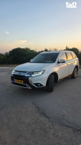 מודעת רכב מיצובישי ASX