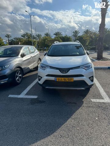 מודעת רכב טויוטה RAV4