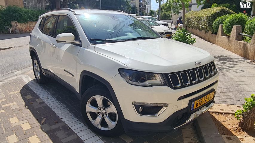 מודעת רכב ג'יפ קומפאס