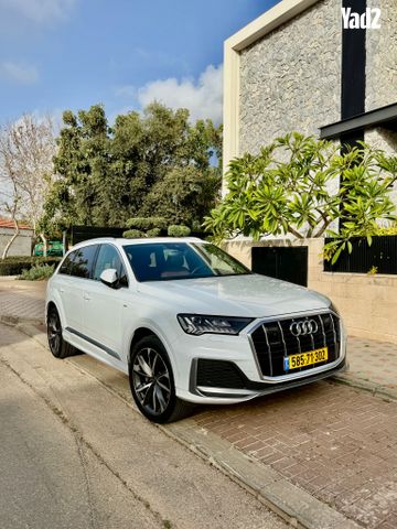 מודעת רכב אאודי Q7