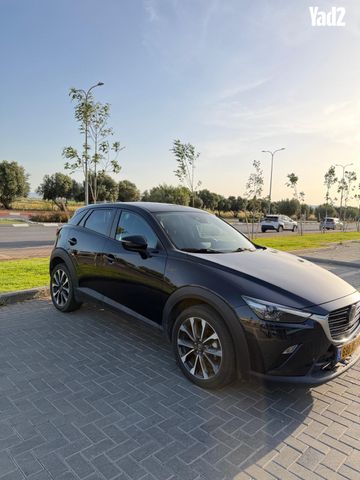 מודעת רכב מאזדה CX-3