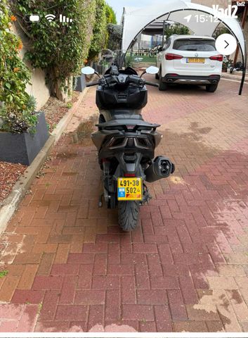 מודעת רכב קימקו AK 550