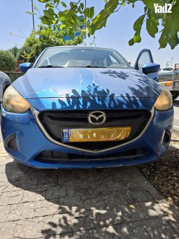 מודעת רכב מאזדה 2