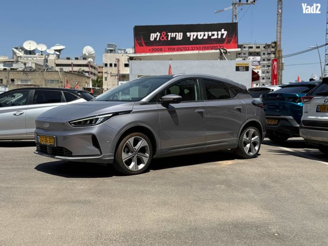 מודעת רכב ג׳ילי Geometry C