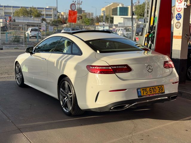 מודעת רכב מרצדס-בנץ E-class 2