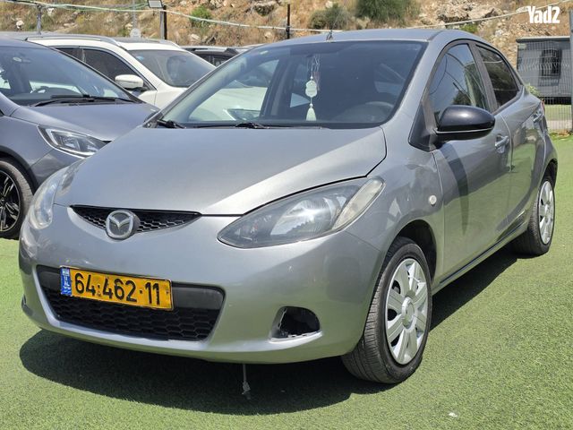 מודעת רכב מאזדה 2