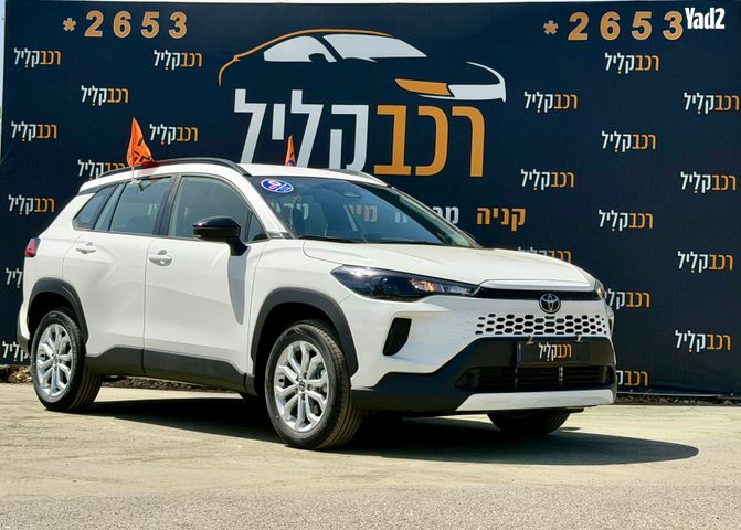 מודעת רכב טויוטה קורולה קרוס