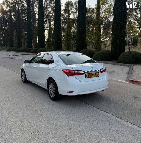 מודעת רכב טויוטה קורולה 1