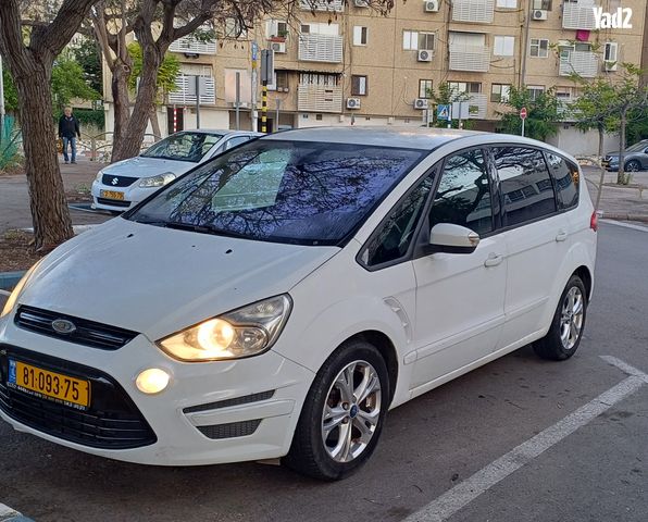 מודעת רכב פורד S-מקס