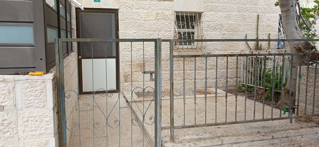 הרב א. גורדון 54