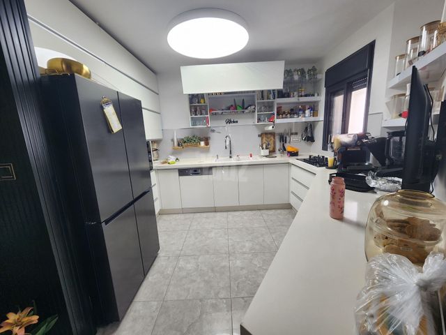 שביל חודשי השנה 1