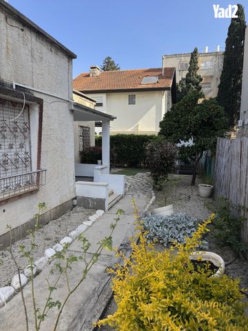 קרן היסוד 33