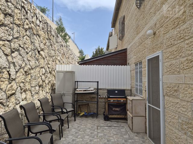 דירת גן למכירה בירושלים (תיווך) — 3