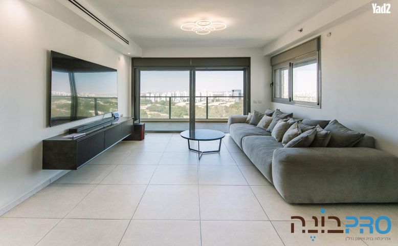 חיים חפר 