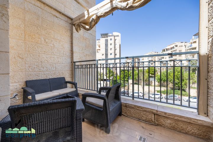 דירה למכירה בירושלים (תיווך) — 5