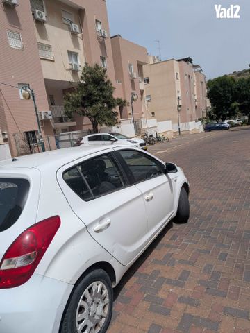 מודעת רכב יונדאי i20