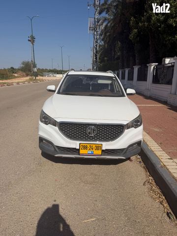 מודעת רכב אם ג'י ZS