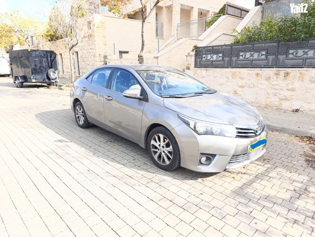 מודעת רכב טויוטה קורולה