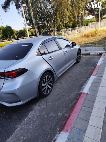 מודעת רכב טויוטה קורולה