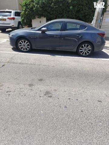 מודעת רכב מאזדה 3