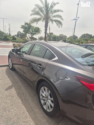 מודעת רכב מאזדה 6