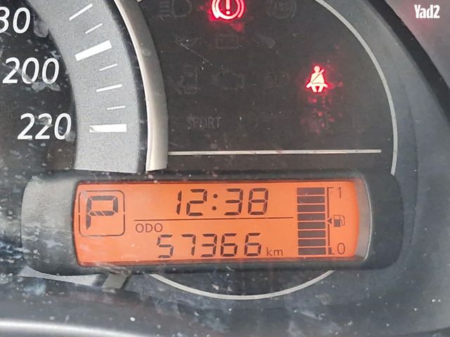 מודעת רכב ניסאן מיקרה