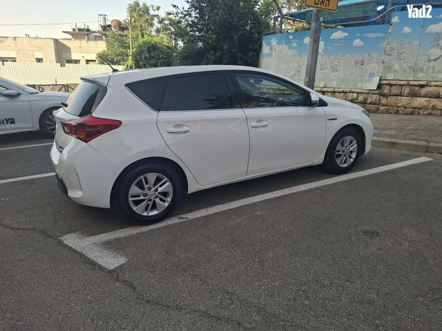מודעת רכב טויוטה אוריס