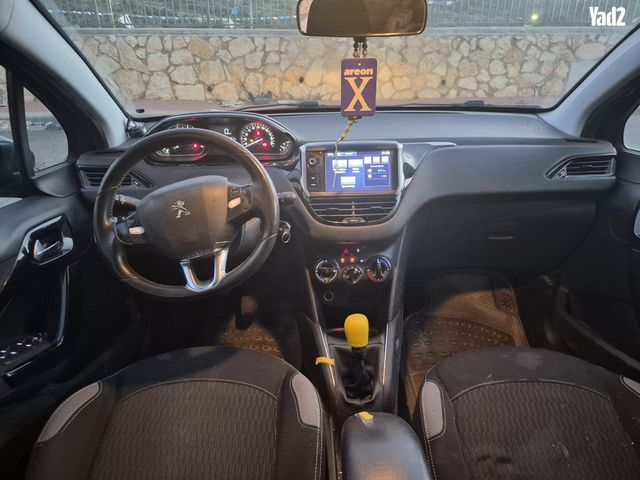מודעת רכב פיג'ו 208