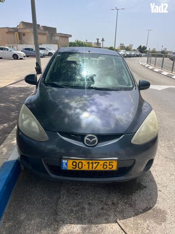 מודעת רכב מאזדה 2