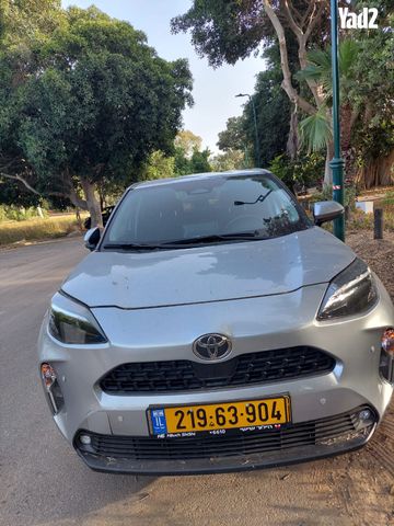 מודעת רכב טויוטה יאריס קרוס