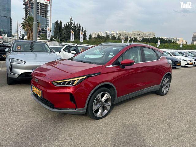 מודעת רכב ג׳ילי Geometry C