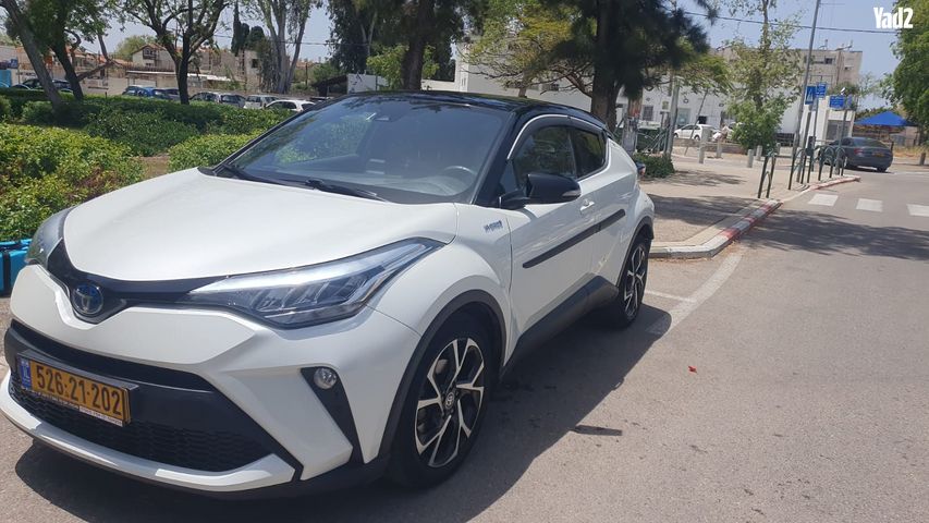 מודעת רכב טויוטה C-HR