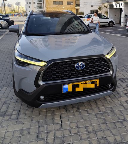 מודעת רכב טויוטה קורולה קרוס
